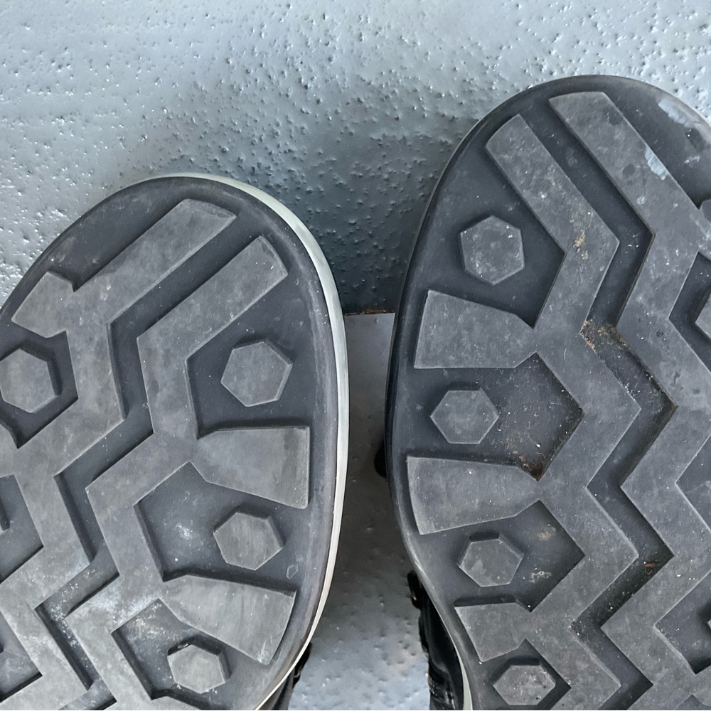 Prada ‘Levitate’ Quilted Sneaker- Black Leather - Picture 4 of 13